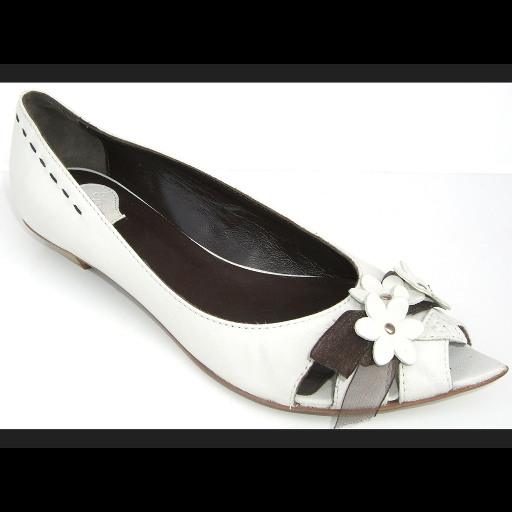 New in the box Ladies Flats